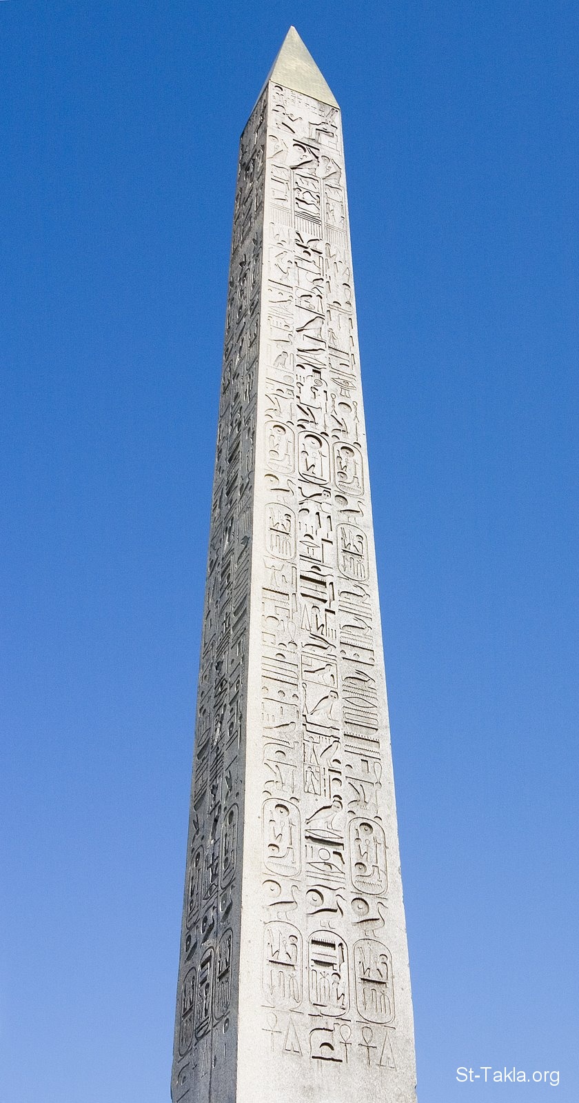 مصر ...محبتها وعظمتها Www-St-Takla-org--Egyptian-Obelisk-01