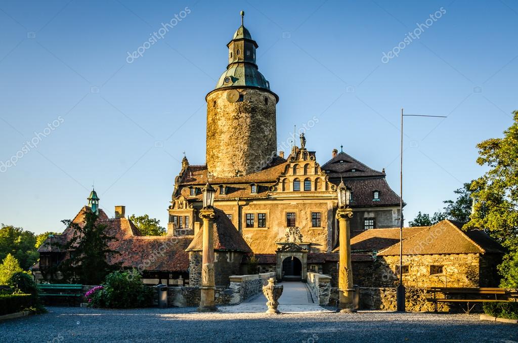 le château de Martin du 06 septembre trouvé par Martine Depositphotos_32518691-Czocha-castle-in-Lesna---Poland