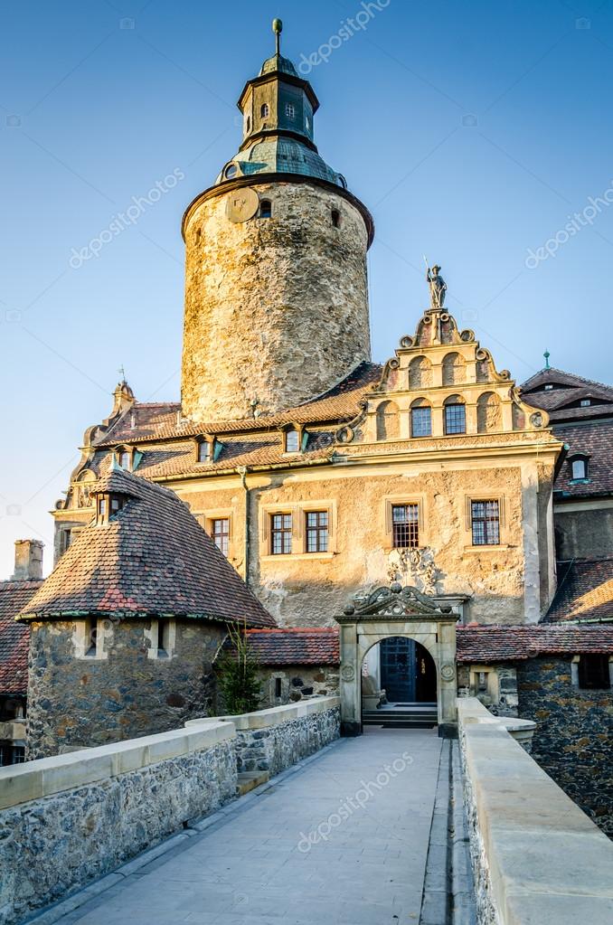 le château de Martin du 06 septembre trouvé par Martine Depositphotos_32519609-Czocha-castle-in-Lesna---Poland