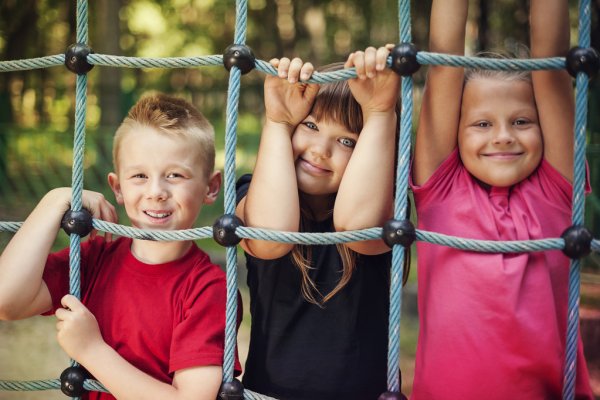 زينة الحياة الدنيا .. - صفحة 51 Depositphotos_21902665-Happy-children-holding-a-net-on-playground