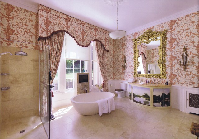 ديكورات مميزة Traditional-bathroom