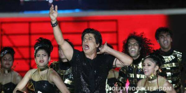 OPENING CEREMONY - Page 2 Srk-ipl2013_opening040213130402233214