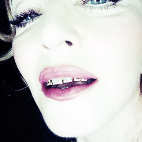 BRACKETS DE TORTURA - Página 12 Madonna-Instagram-Grillz-490x490