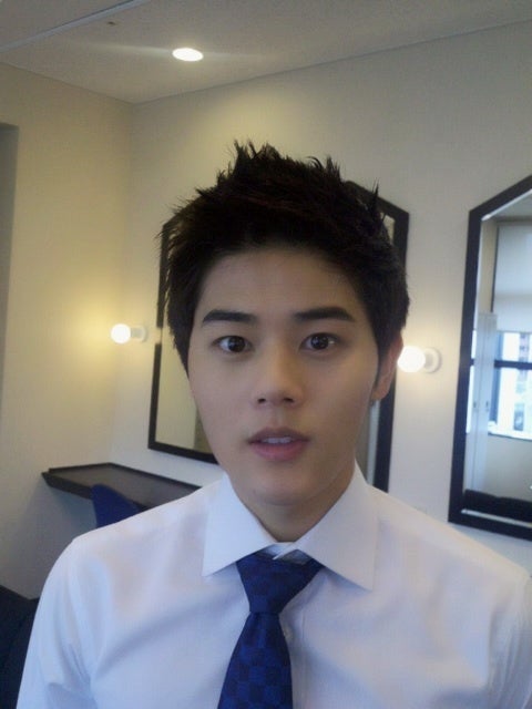  [OFFICIAL] 120226 ZE:A Japan Blog Update O0480064011818459218