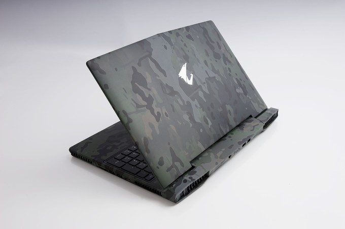 Win a Free Laptop During Medium Tank Week! X5s_v5_-_camo_(1)_680x