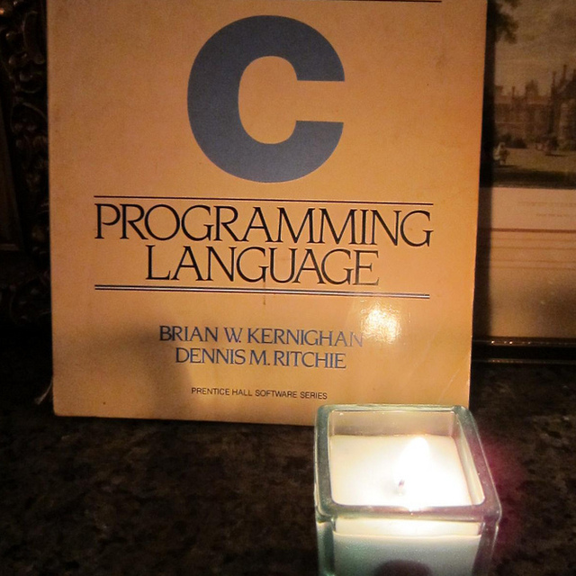 Actualités internationales - Page 40 Rip_dennis_ritchie_dmr_that_final_longjmp_without_knowing_if_setjmp_was_called_-4e970e4-intro-thumb-640xauto-26523