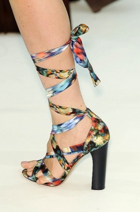   احذية  الكعب العالي Erdemspring2011rtwdetail047_runway_thumb