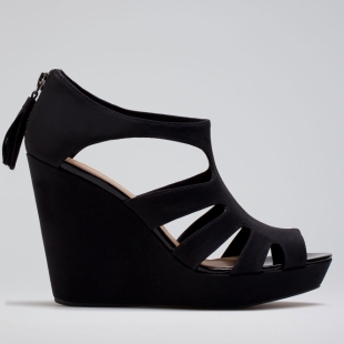 صنادل صيفية رائعة Bershkashoesss201238_thumb