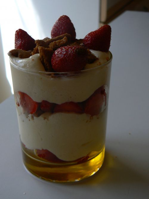 tiramisu fraises et spéculoos Artimage_441565_3429873_201105270610925