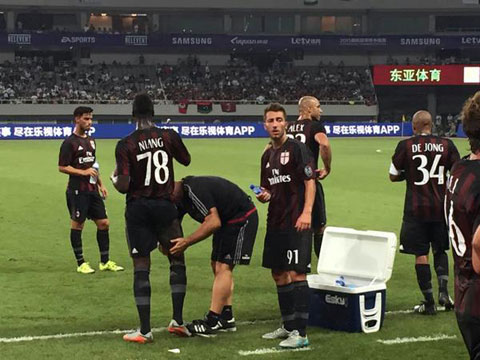 Real 0-0 Milan (pen 10-9): 'Đấu súng' mệt nhoài Uong