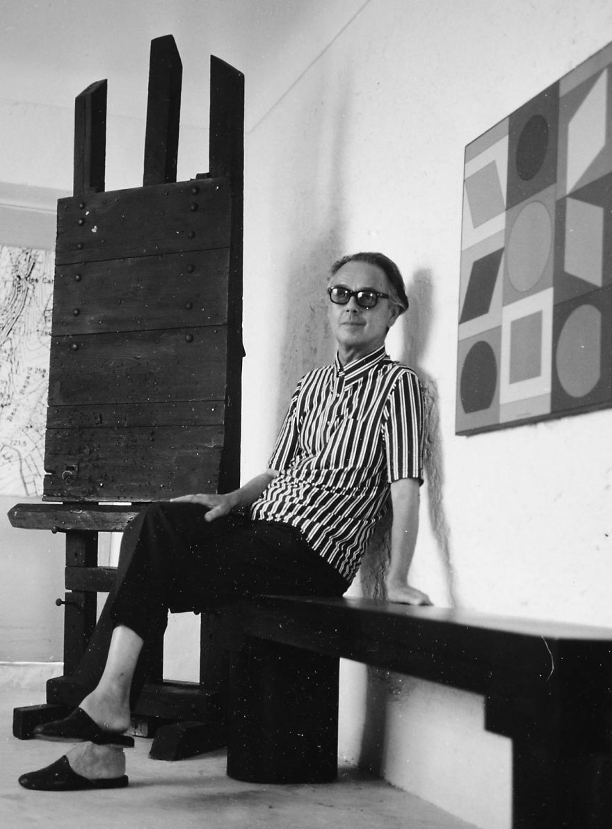 Fotos de 100 artistas en sus estudios Victor-Vasarely-2__880