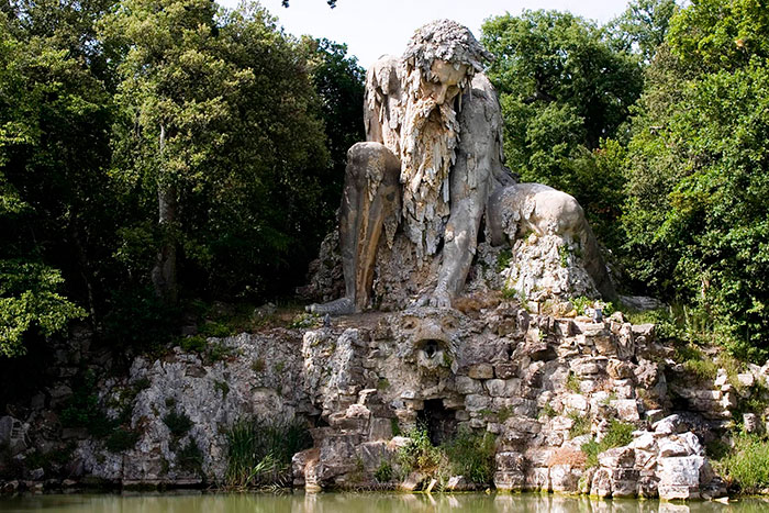 Massive 16th Century ‘Colossus’ Sculpture In Italy Has Entire Rooms Hidden Inside Colosso-dell-appennino-sculpture-florence-italy-2__700
