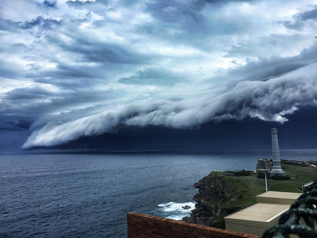 Mây "sóng thần" ở Sydney Massive-cloud-tsunami-sydney-australia-7