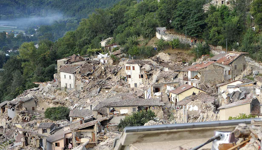 Italie, tremblement de terre de 6,2 Italy-earthquake-before-after-21-1