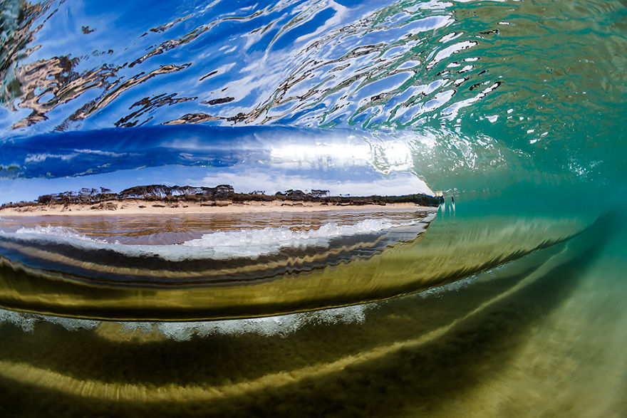 Ce photographe a passé 6 ans de sa vie à photographier le fracas des vagues sous tous les angles ! Par Corentin Vilsalmon                                  I-capture-the-ocean-and-its-many-moods-57cd278dc050c-png__880