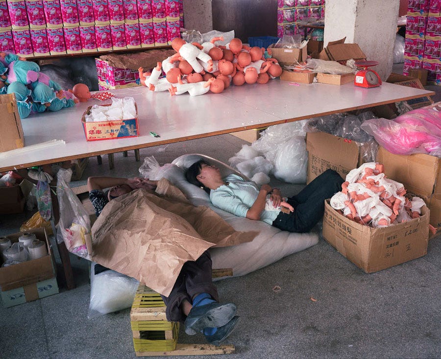 Reyes de Oriente, Papa Noel, Olentzero, o Apalpador... fábricas de juguetes en China.  Injured-workers-report-that-factory-management-does-not-show-interest-in-workers-well-being