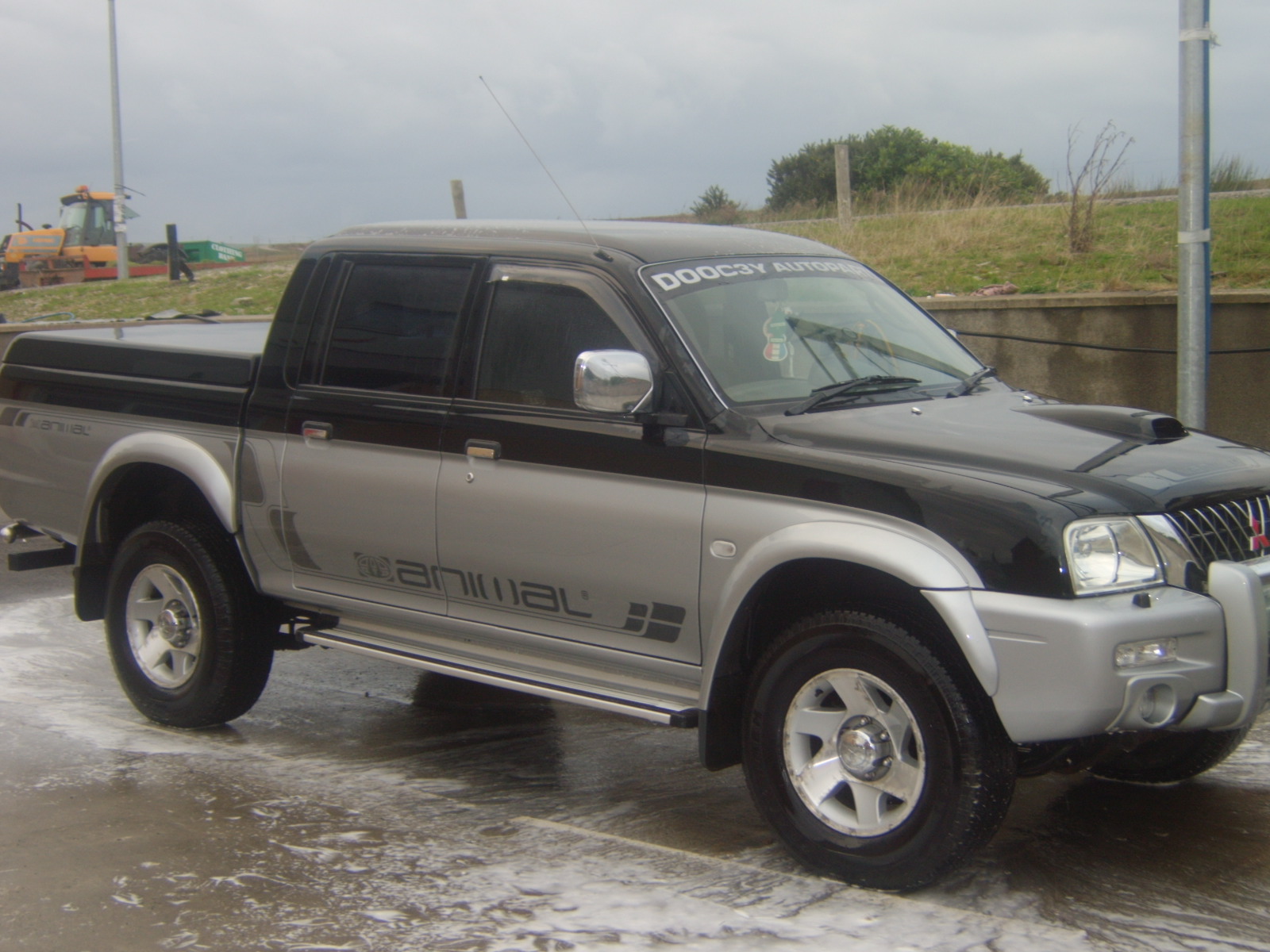 pregunta sobre modelo 2000  2003_mitsubishi_l200-pic-26881