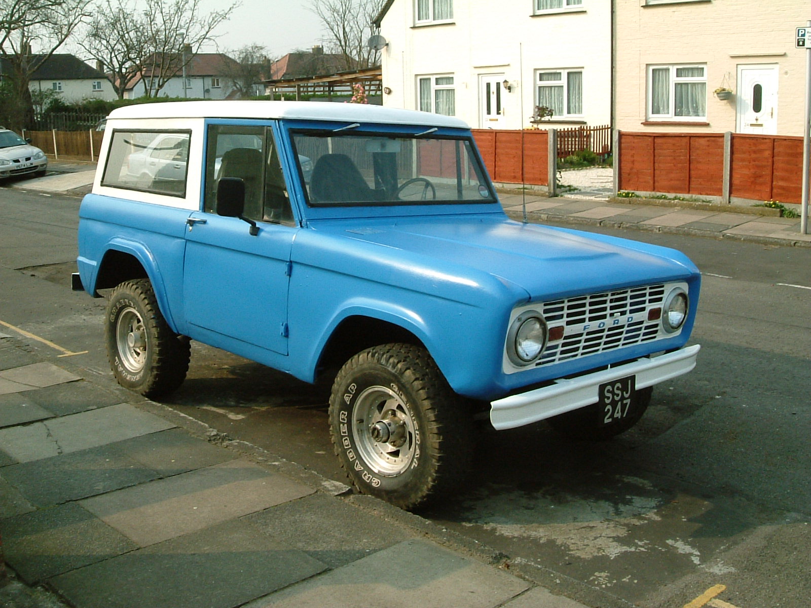 Recherche Jeep FC150 ou FC170 - Page 2 1966_ford_bronco-pic-5658710960964872793