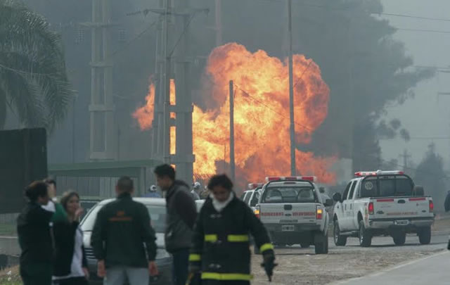 Argentina: explosión en planta eléctrica de Córdoba   Viernes, 1 de agosto de 2014 ARCHI_227486