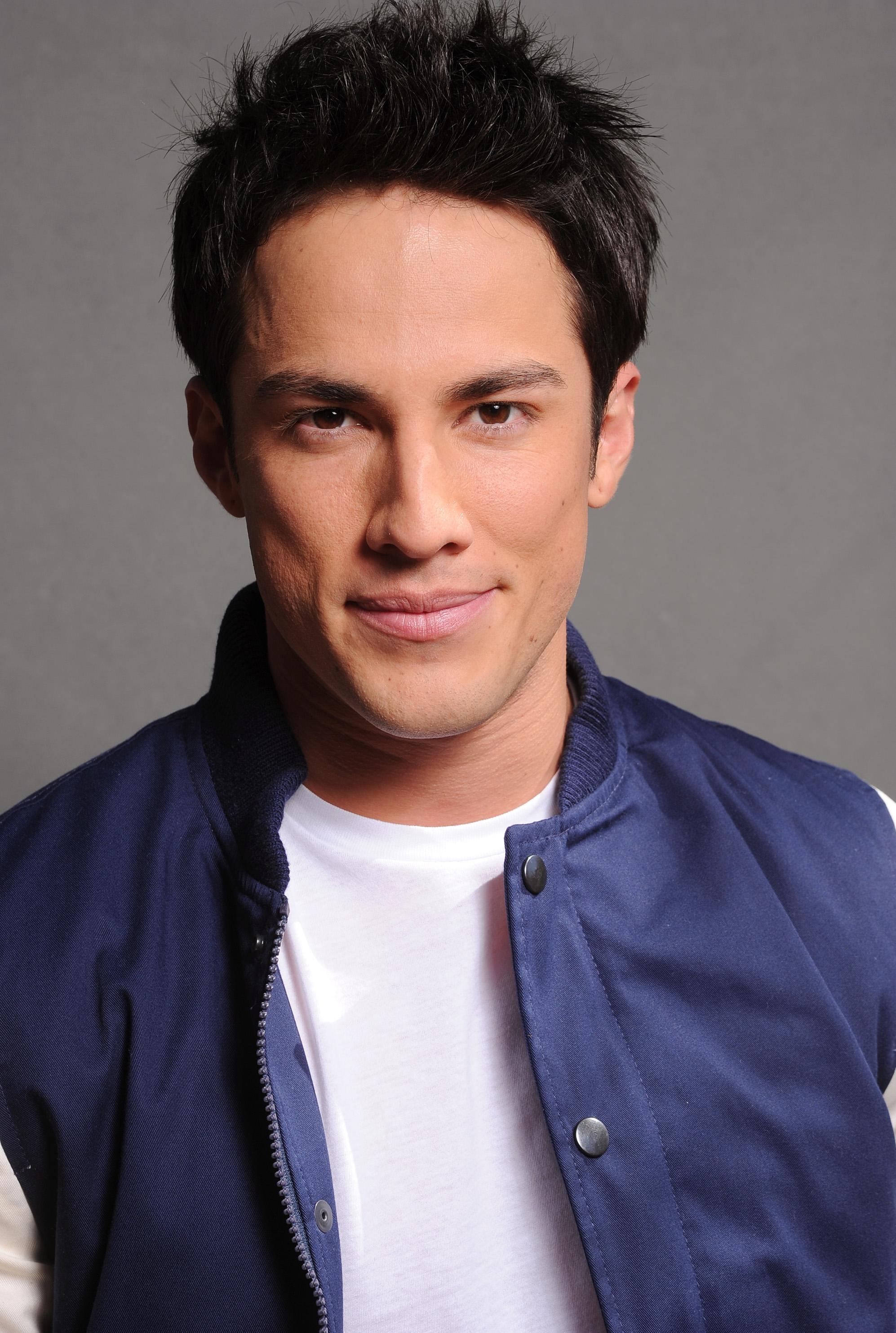 Distrito 02 Michael-trevino-639668l