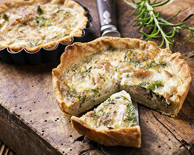 Tarte au thon aux fines herbes I74922-tarte-thon