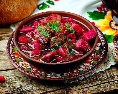 Ragoût de bœuf aux pommes de terre vitelottes I76126-ragout-de-boeuf-aux-pommes-de-terre-vitelotte