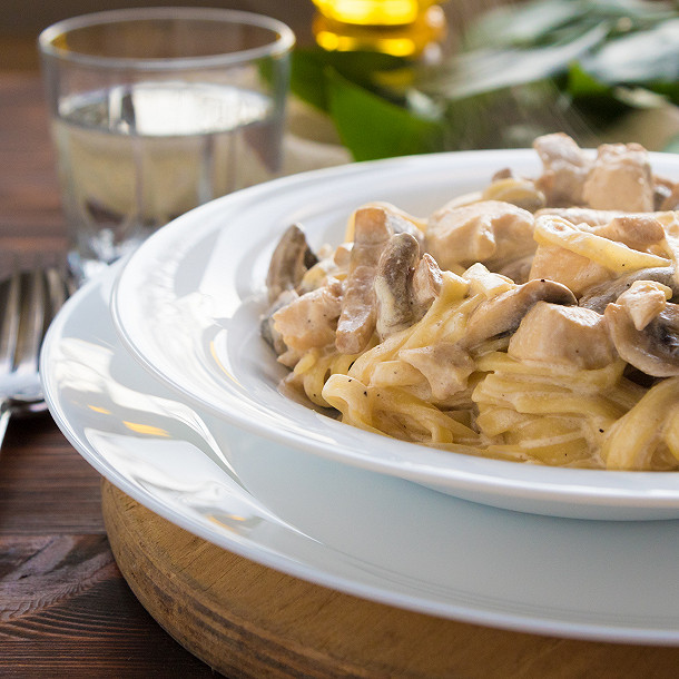 Spaghetti au poulet et aux champignons I114484-spaghetti-au-poulet-et-aux-champignons