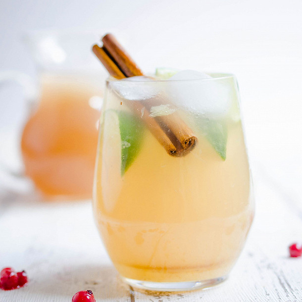 Cocktails I91578-mocktail-a-l-ananas