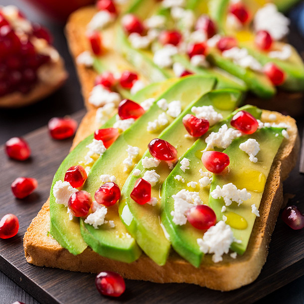 Tartine avocat, chèvre frais et grenade I94125-tartine-avocat-chevre-frais-et-grenade