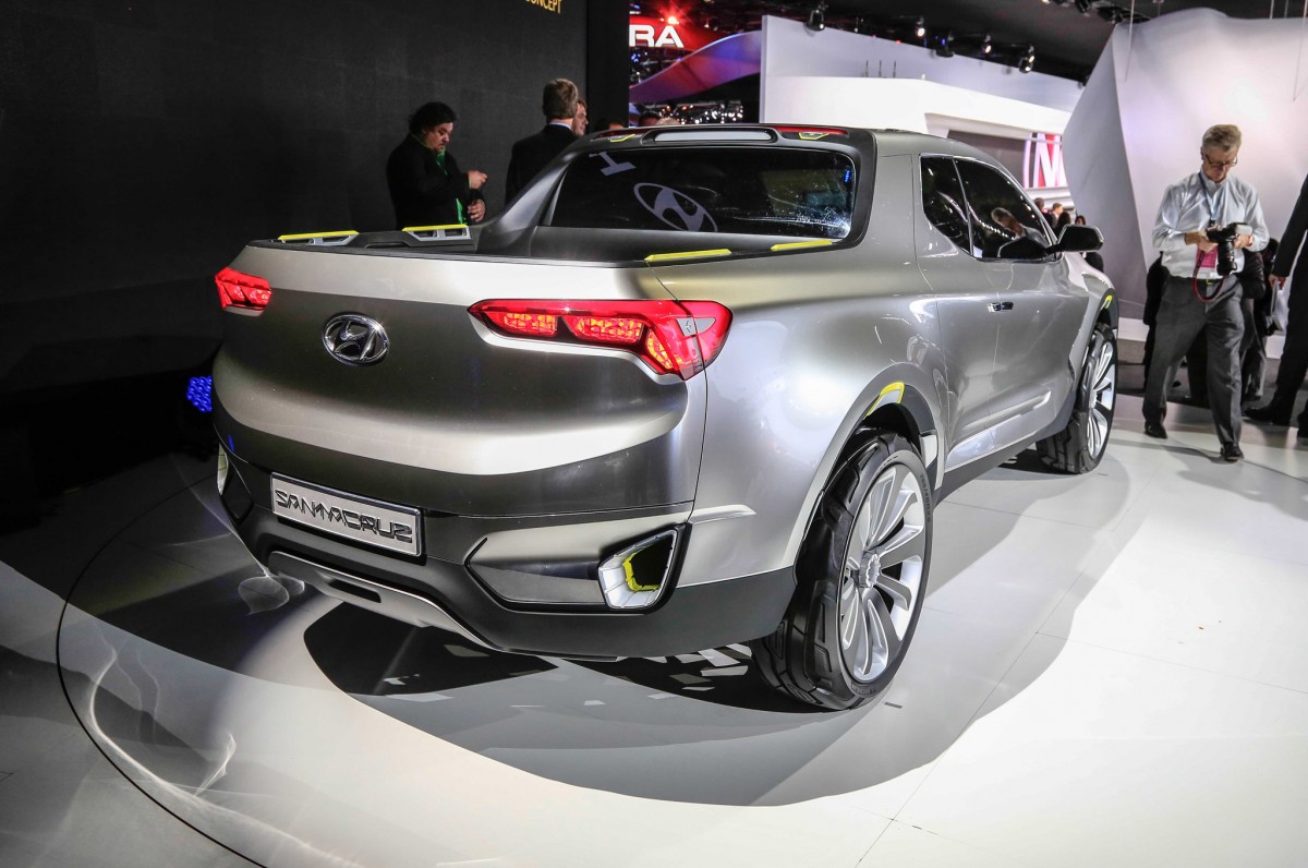 Chợ ôtô: Hyundai Santa Cruz Concept - định hình xu hướng xe bán tải kiểu mới Hyundai-santa-cruz-crossover-truck-concept-rear-three-quarter_6298