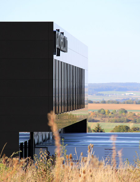 Logistics Centre Partyrent by Jarosch Architektur Dzn_Logistics-Centre-Partyrent-by-Jarosch-Architektur03