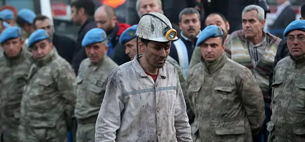 Más de 200 trabajadores mueren en Turquía. 606x283_1405-mine-soma-turkey-011