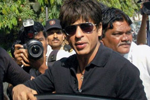 SRK & la guerre des stars. - Page 22 M_Id_127765_srk