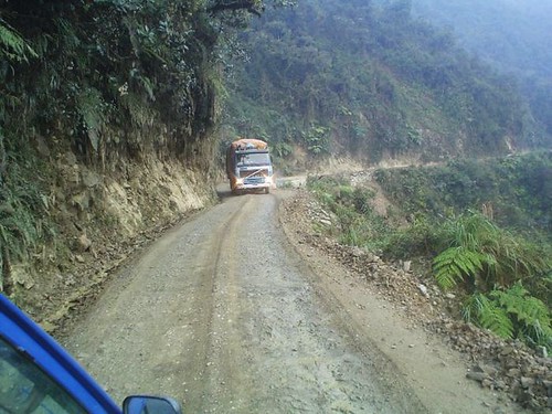Bolivian road: you take the risk? 295041122_bbbd4e7c23