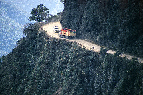 Bolivian road: you take the risk? 325907799_dabe2ee323