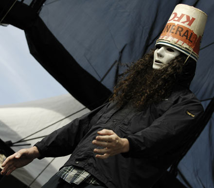 Harmsworth St 16 - Página 3 8362050_buckethead-stage