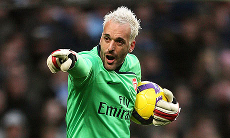 The most underrated goal keeper in the world is??? Arsenal-goalkeeper-Manuel-007