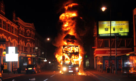 Tottenham Hale. Tottenham-riots-London-007