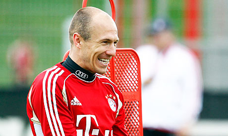 Arjen Robben Signs two year extension at Bayern Munich Arjen-Robben-008