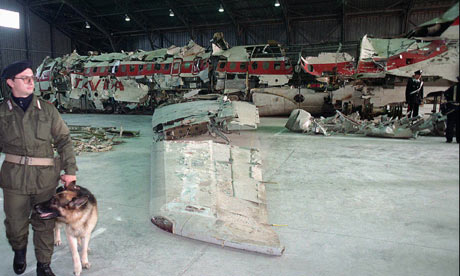 [Internacional] Justiça italiana responsabiliza Estado por acidente aéreo em Ustica em 1980  The-remains-of-the-Itavia-008