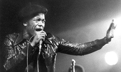 Disco preferido de soul setentero Bobby-Womack-Performs-Liv-008