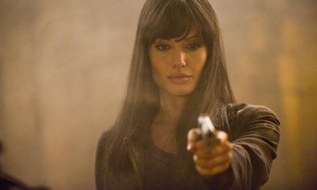 Angelina Jolie back for Salt sequel? Angelina-Jolie-in-Salt-007