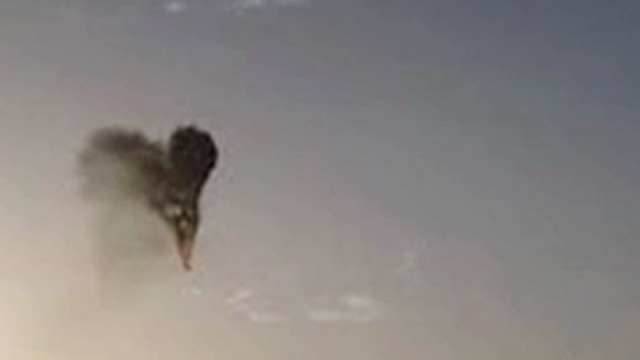 [Internacional] Acidente de balão no Egito deixa 19 turistas mortos  Hot-air-balloon-crashing--016