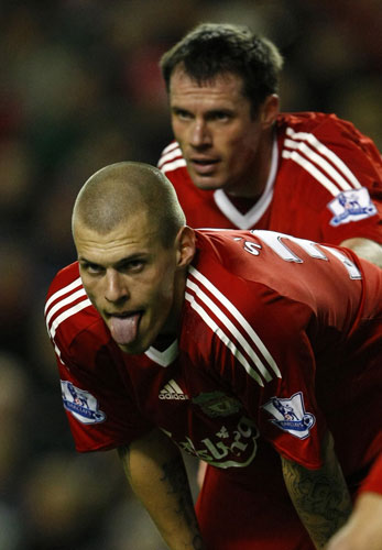 Đội hình các CLB mùa giải 2009/2010 - Page 2 24sport-Liverpools-Skrtel-008