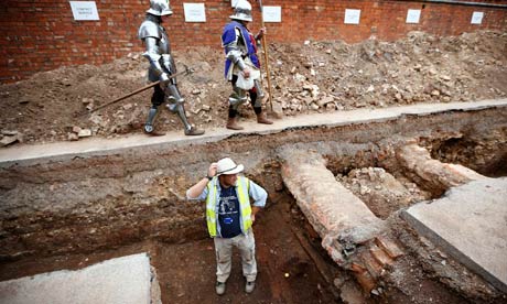 Human remains found in Leicester car park DO belong to Richa Archaeologist-Mathew-Morr-008