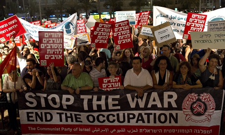 Israeli peace movement spat at and marginalised in a climate of war A-Stop-the-War-rally-in-R-011