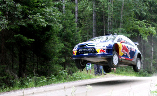 WRC Finlandia 29-31 de julio Raikkonen2007KM2_503_ri