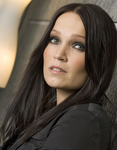 Tarja Turunen - Page 3 TarjaAML_vi