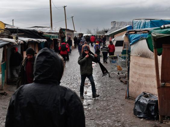 Calais Jungle refugees targeted by armed far-right militia in brutal campaign of violence 10-jungle-calais-ap