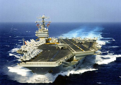 12 navires de guerre US et Israel se dirigent vers le golfe Aircraftcarrier